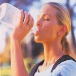 girl_drinking_water